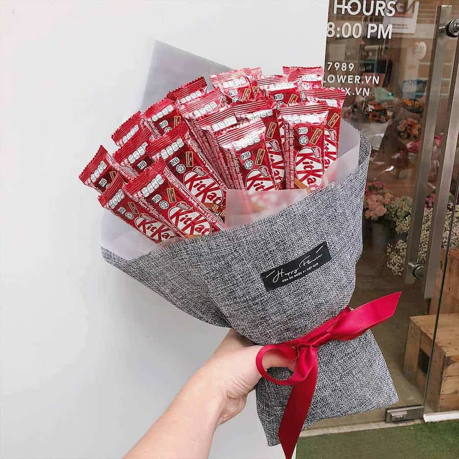 socola valentine bằng socola kitkat